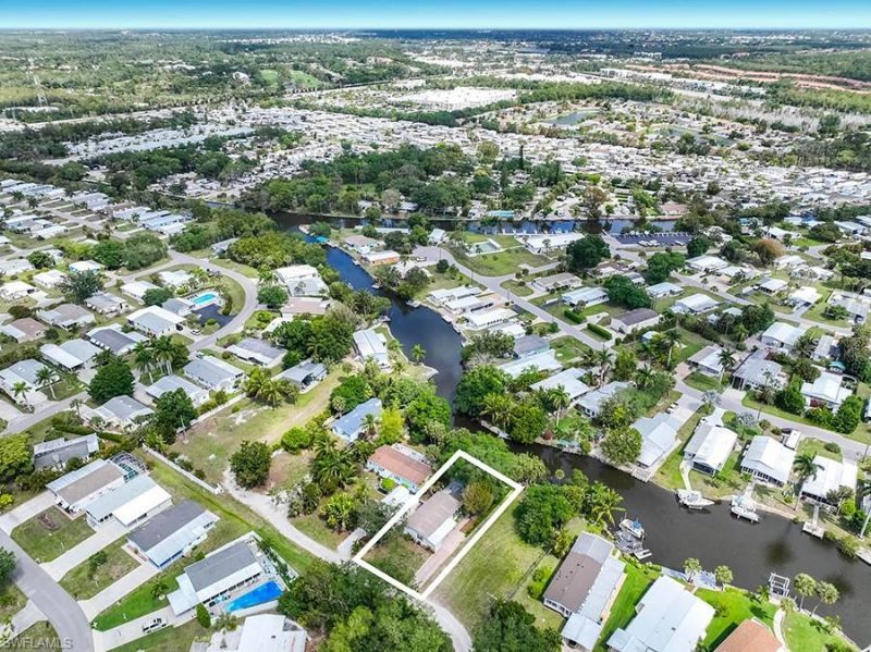 1229 Skyline Dr, Naples, FL 34114 Photo