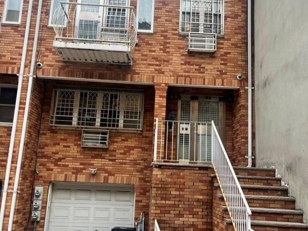 31-17 42 Street , Unit 2, Astoria, NY 11103