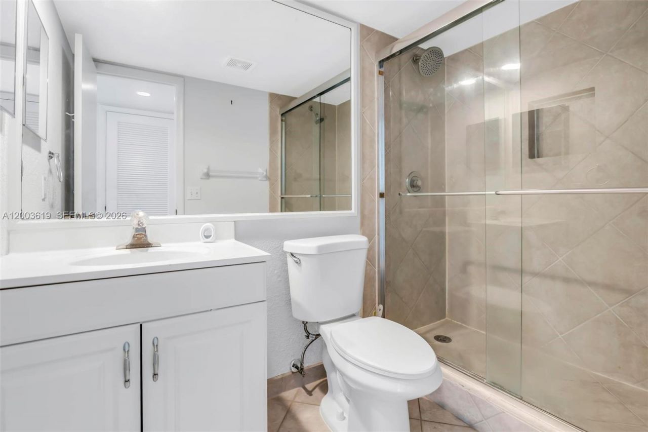 2322 S Cypress Bend Dr, Unit 311, Pompano Beach, FL 33069 Photo