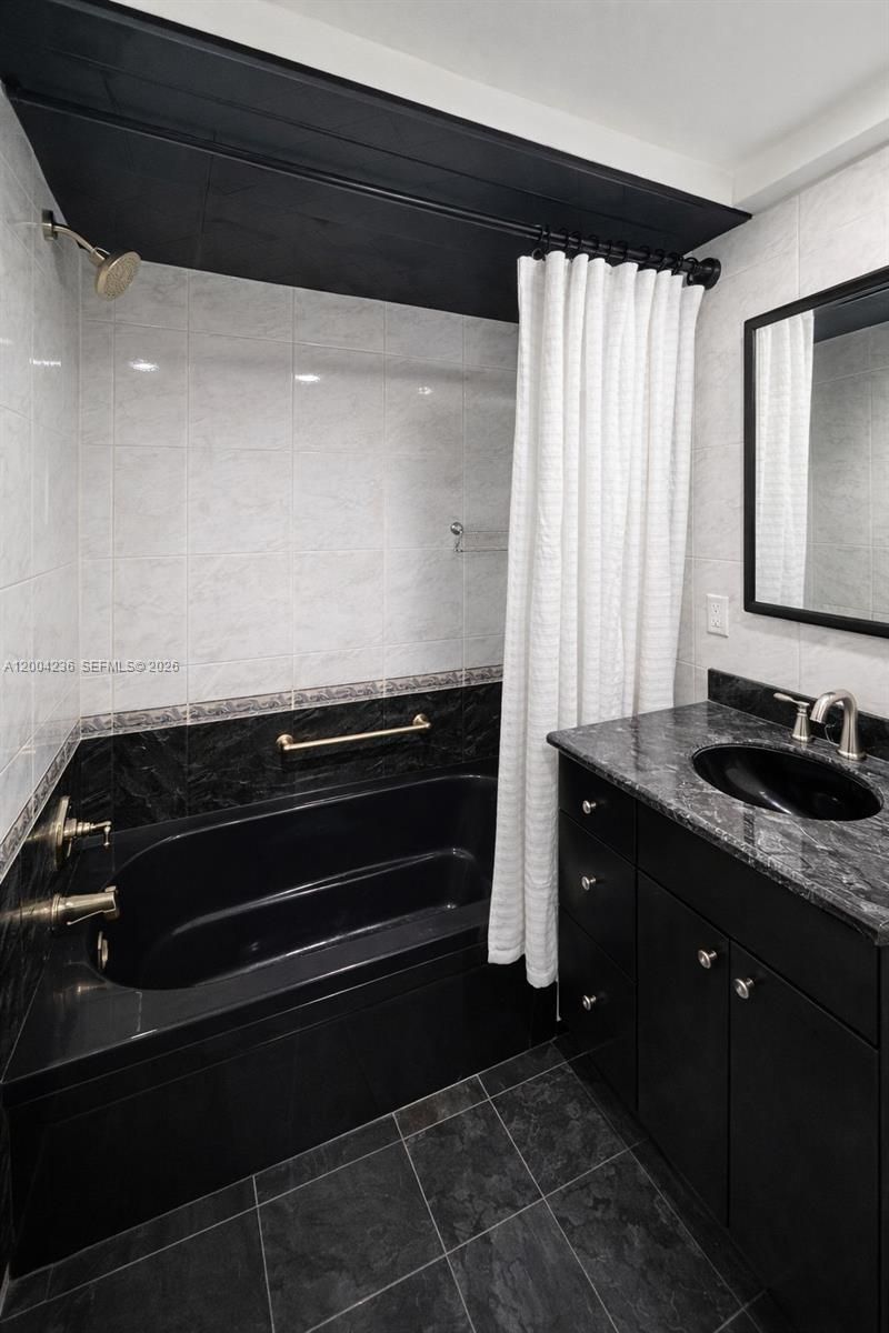 1175 NE Miami Gardens Dr , Unit 202, Miami, FL 33179 Photo