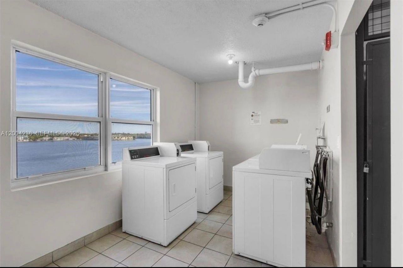 1175 NE Miami Gardens Dr , Unit 202, Miami, FL 33179 Photo
