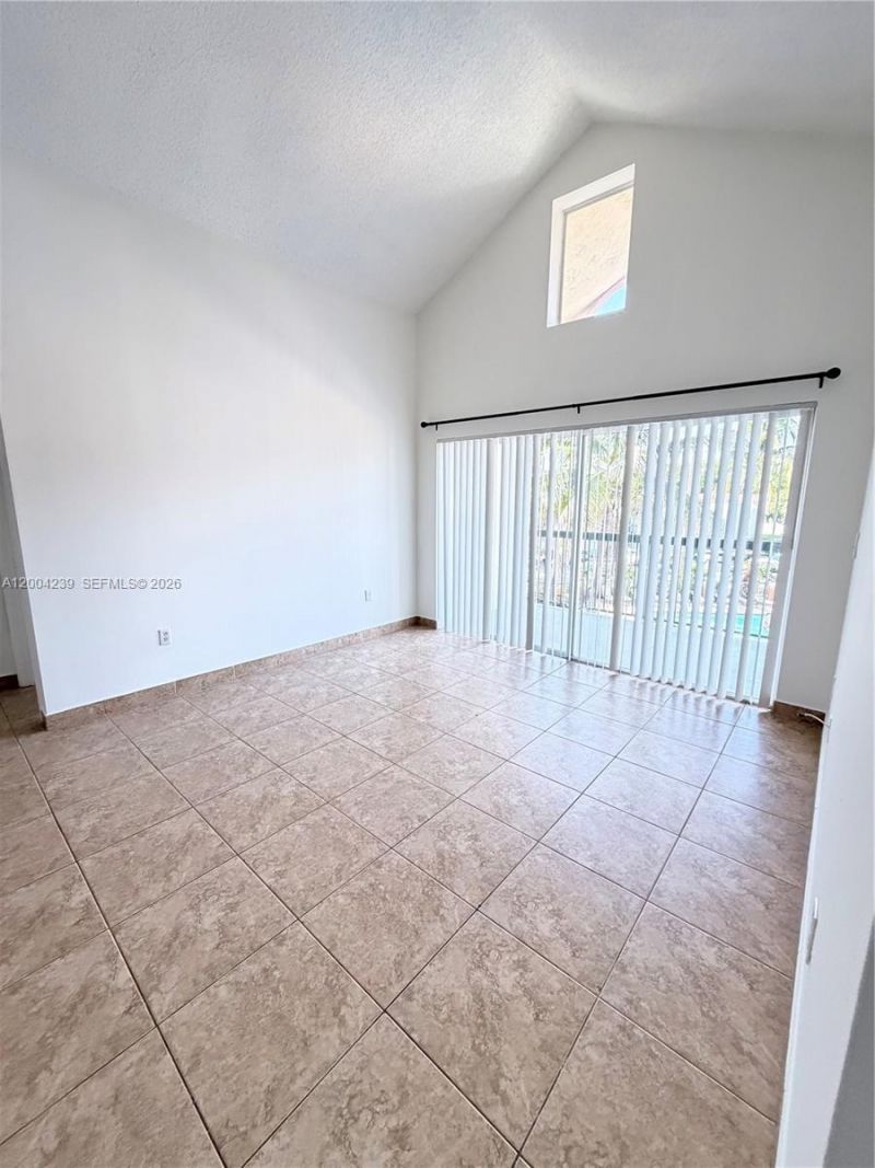 6292 NW 186th St , Unit 306, Hialeah, FL 33015 Photo