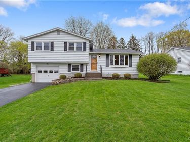 138 Bennett Road , Camillus, NY 13031