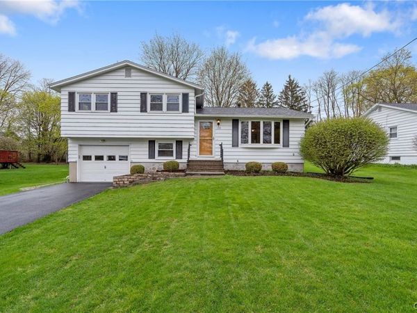 138 Bennett Road , Camillus, NY 13031