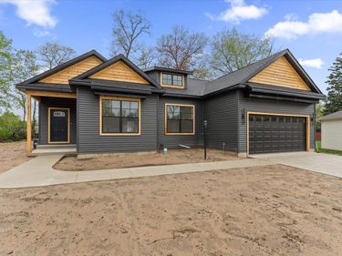2411 Wildflower Cove, Mishawaka, IN 46545