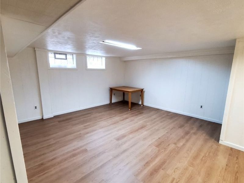 388 E 330th Street, Willowick, OH 44095 Photo 27