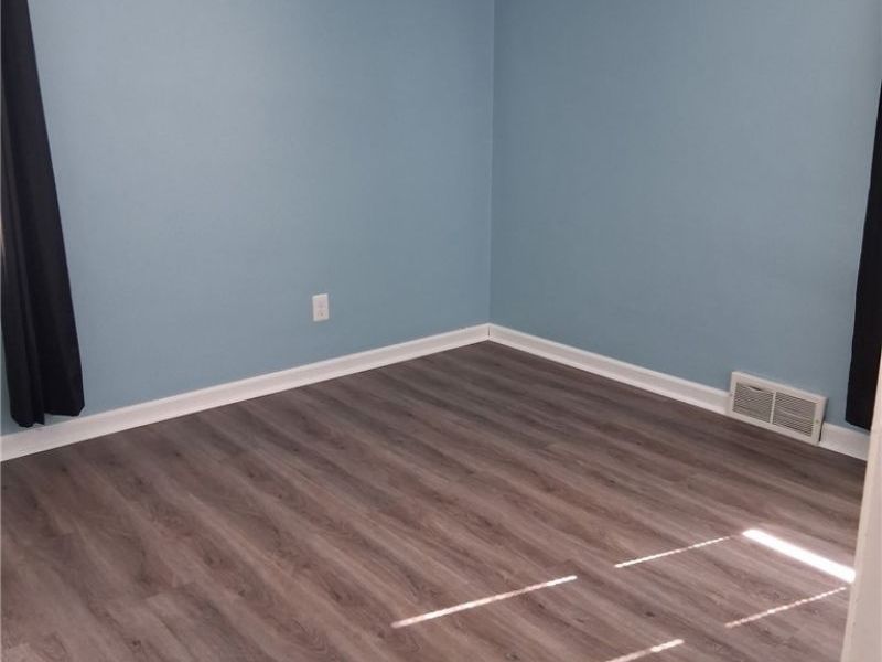 388 E 330th Street, Willowick, OH 44095 Photo 9