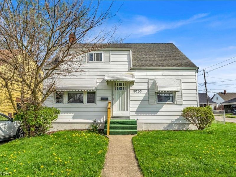 19703 Fairway Avenue, Maple Heights, OH 44137 Photo 1