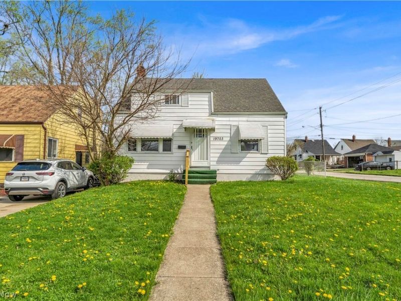 19703 Fairway Avenue, Maple Heights, OH 44137 Photo 2