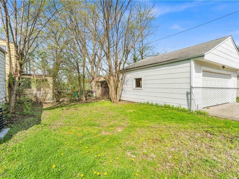 19703 Fairway Avenue, Maple Heights, OH 44137 Photo 26