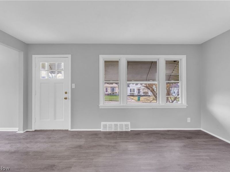 19703 Fairway Avenue, Maple Heights, OH 44137 Photo 3