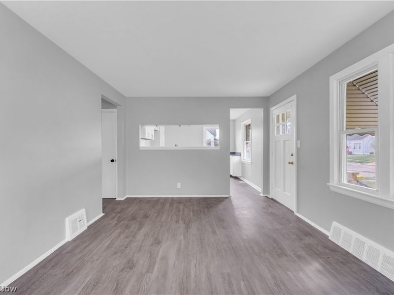 19703 Fairway Avenue, Maple Heights, OH 44137 Photo 4