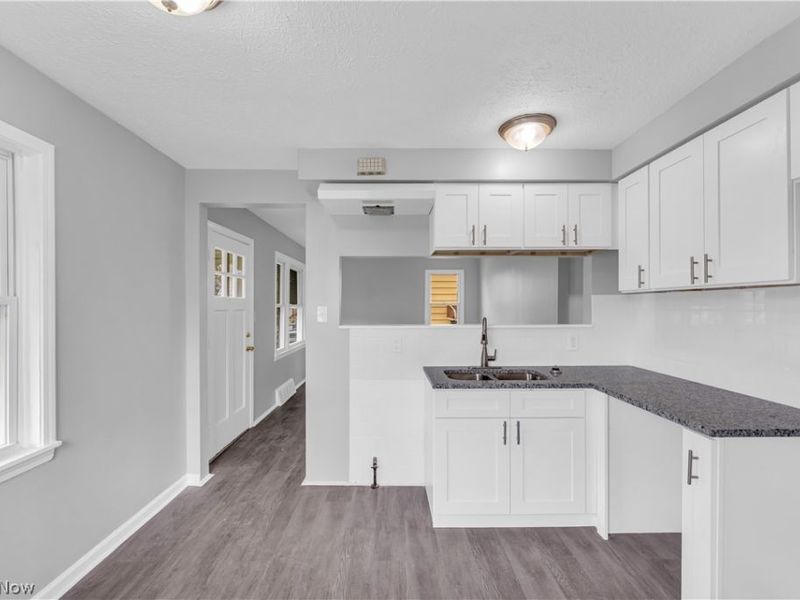 19703 Fairway Avenue, Maple Heights, OH 44137 Photo 6