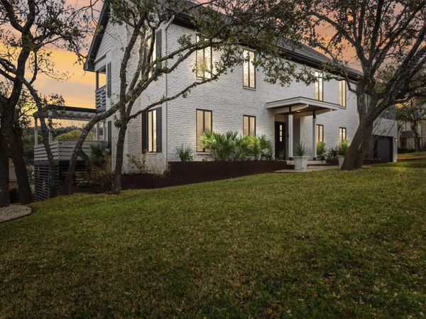 5705 Carry Back LN , Austin, TX 78746