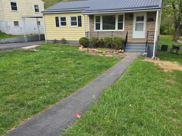 2600 Parnell Rd, Bluefield, WV 24701