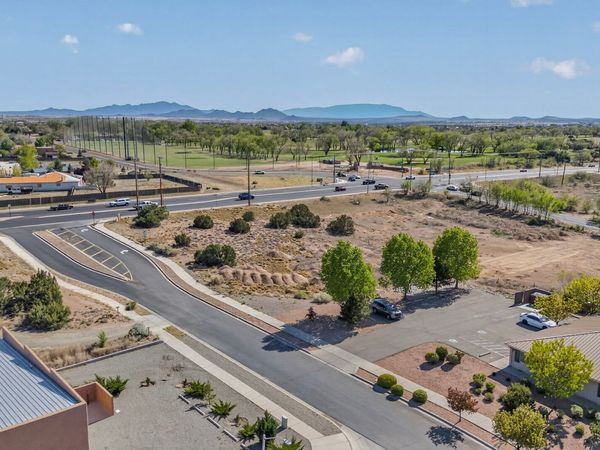 6753 Airport Road, Santa Fe, NM 87507