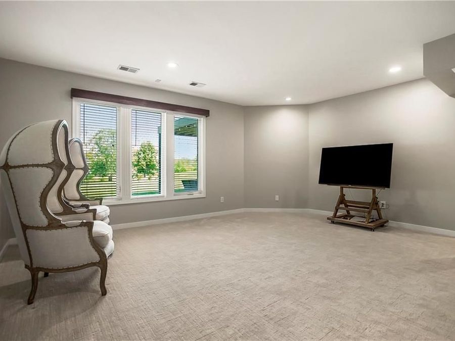 Property Image 80