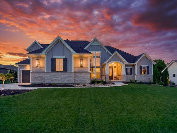 17220 Goddard Street, Overland Park, KS 66221