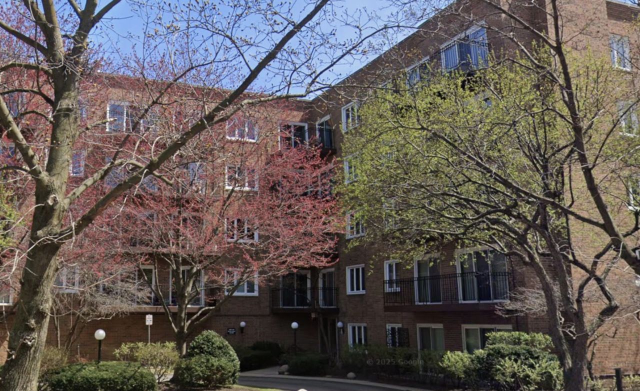 901 Hinman Avenue , Evanston, IL 60202