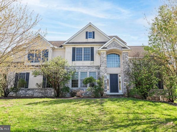 2730 WOODSPRING DRIVE, YORK, PA 17402