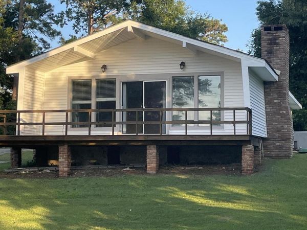 1129 E Lakeshore Drive, Carriere, MS 39426