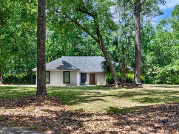 16 Old Martin Lane, Richmond Hill, GA 31324