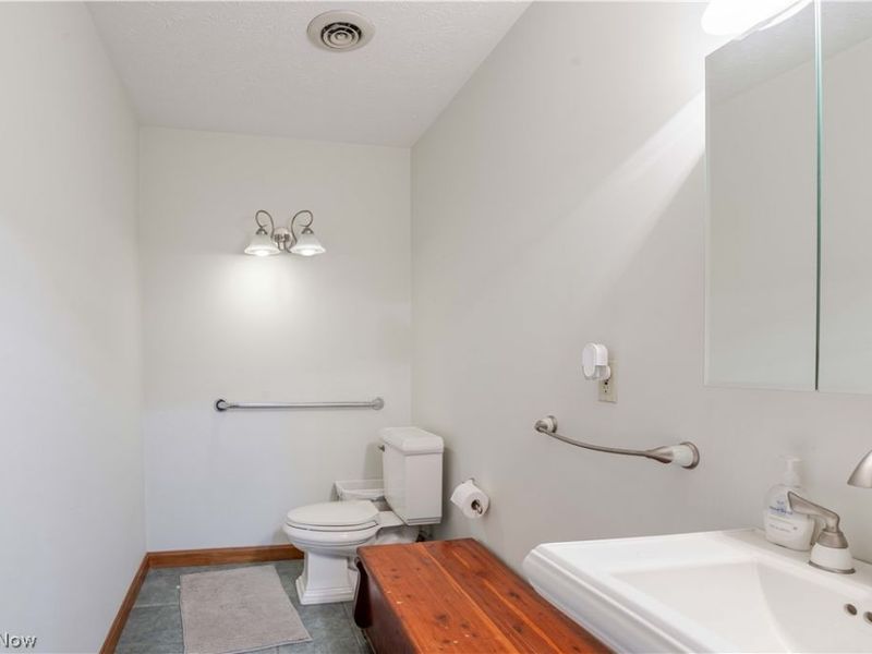 186 Lear Road, Avon Lake, OH 44012 Photo 5