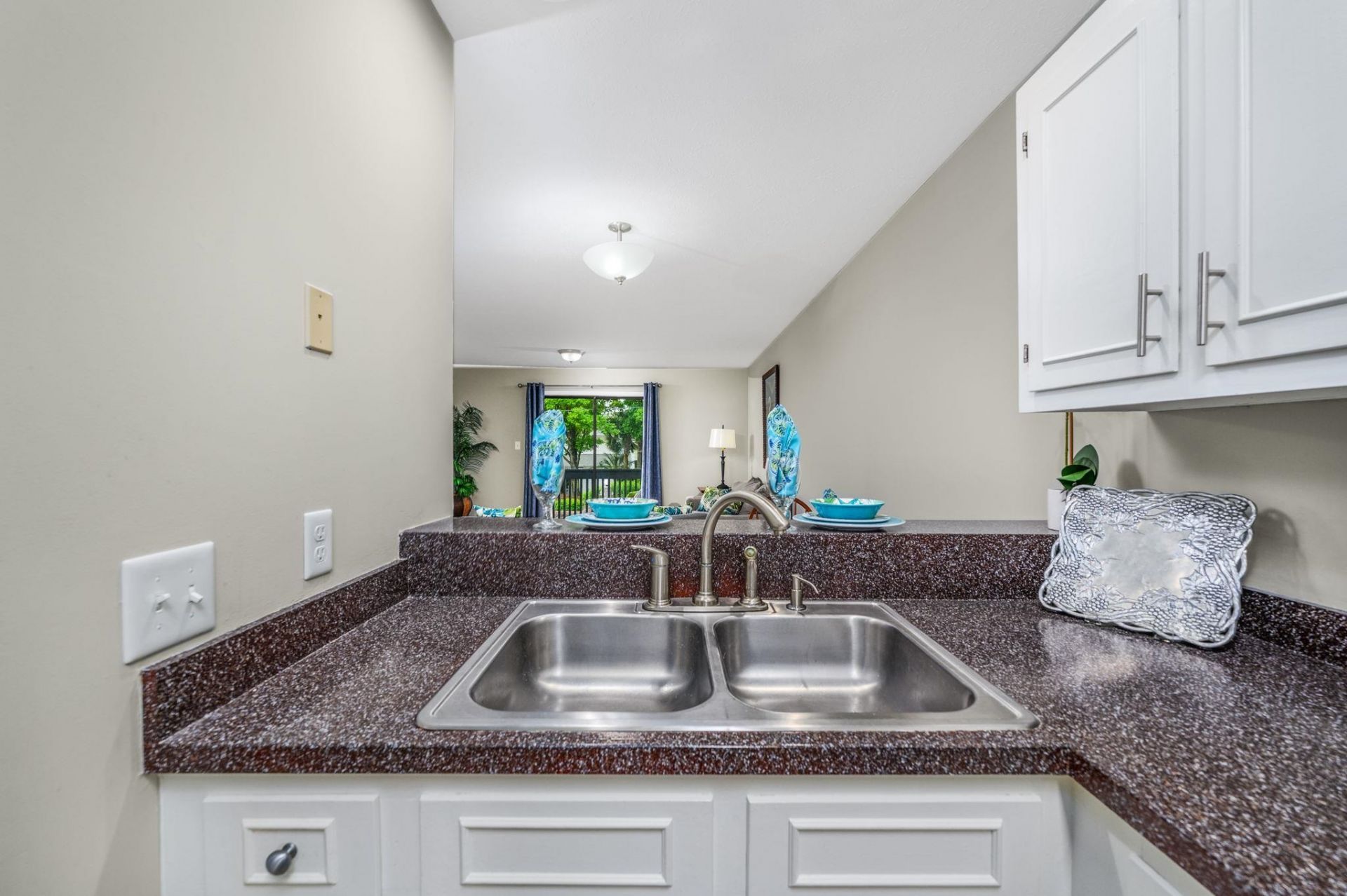 816 9th Ave. S Photo 12