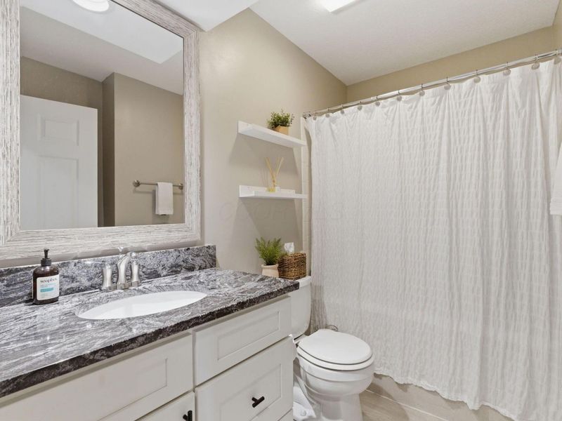 640 Lazelle Road , Columbus, OH 43240 Photo 24