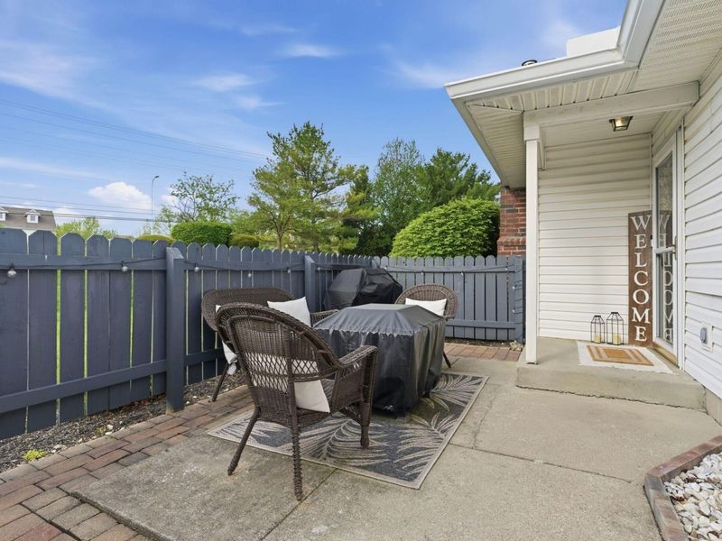 640 Lazelle Road , Columbus, OH 43240 Photo 5