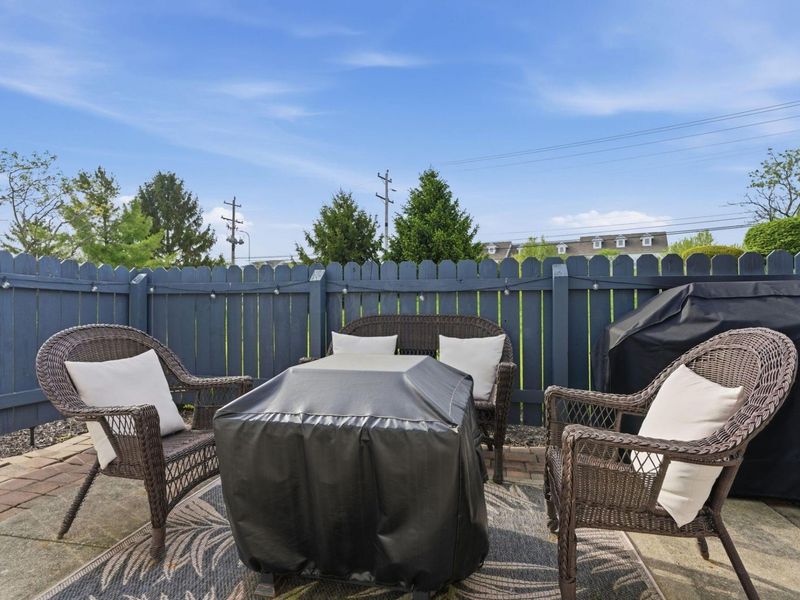 640 Lazelle Road , Columbus, OH 43240 Photo 7