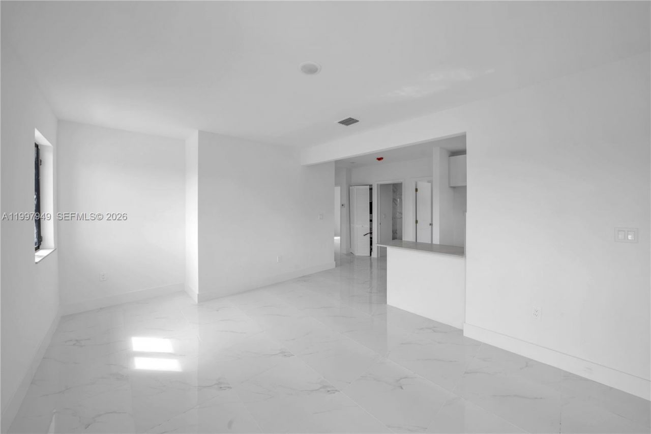450 Beacom Blvd , Miami, FL 33135 Photo