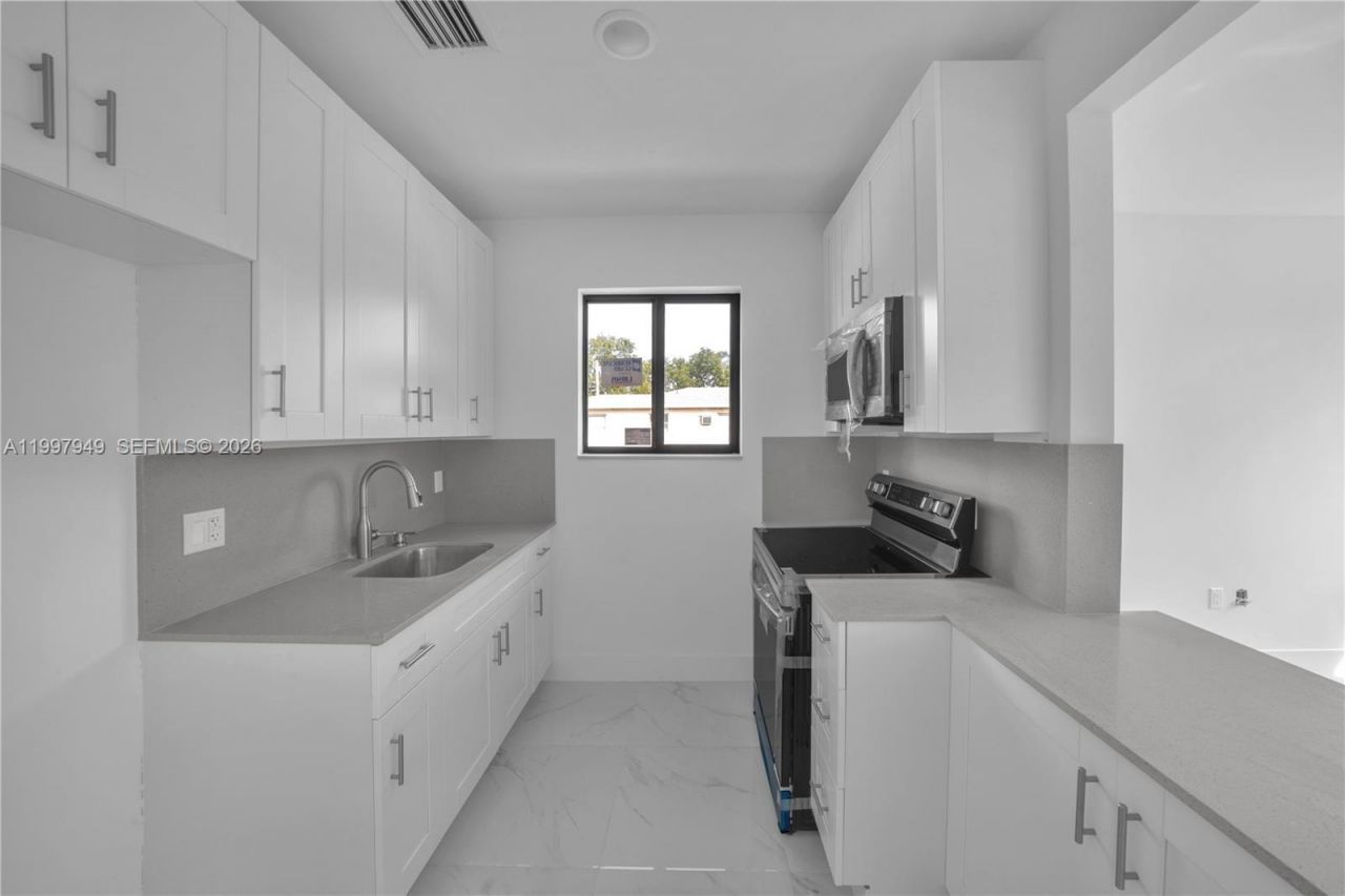 450 Beacom Blvd , Miami, FL 33135 Photo