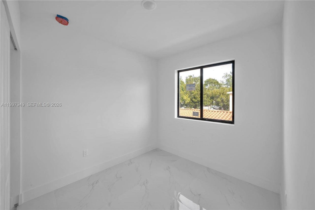 450 Beacom Blvd , Miami, FL 33135 Photo