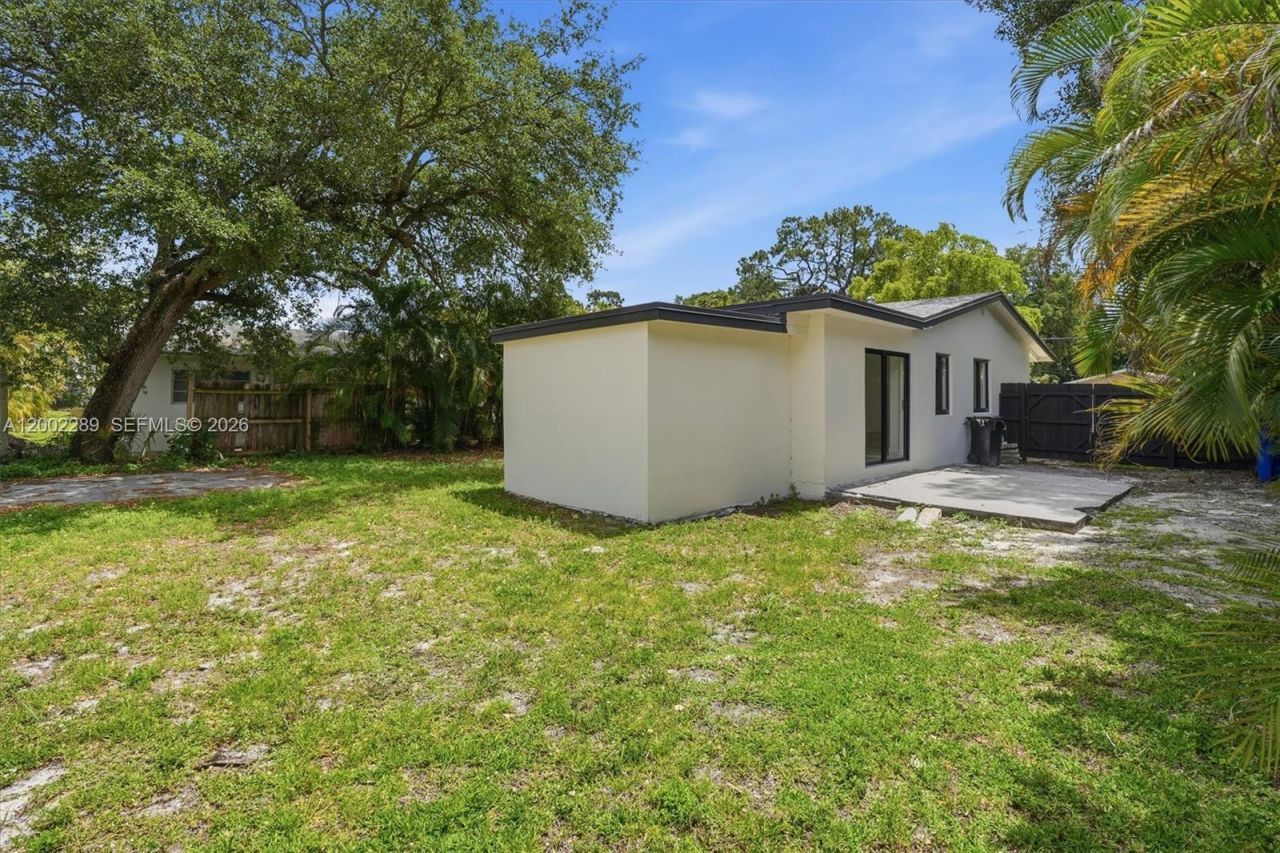 1621 SW 11th Ct , Fort Lauderdale, FL 33312 Photo