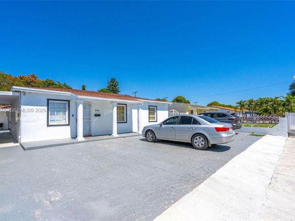 541 E 38th St , Hialeah, FL 33013