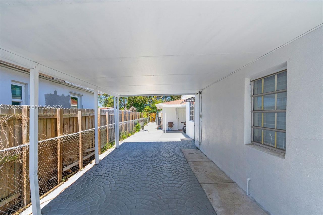 541 E 38th St , Hialeah, FL 33013 Photo