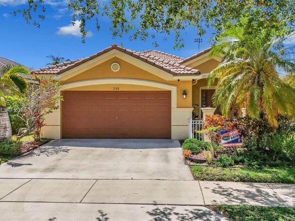 268 Conservation Dr , Weston, FL 33327