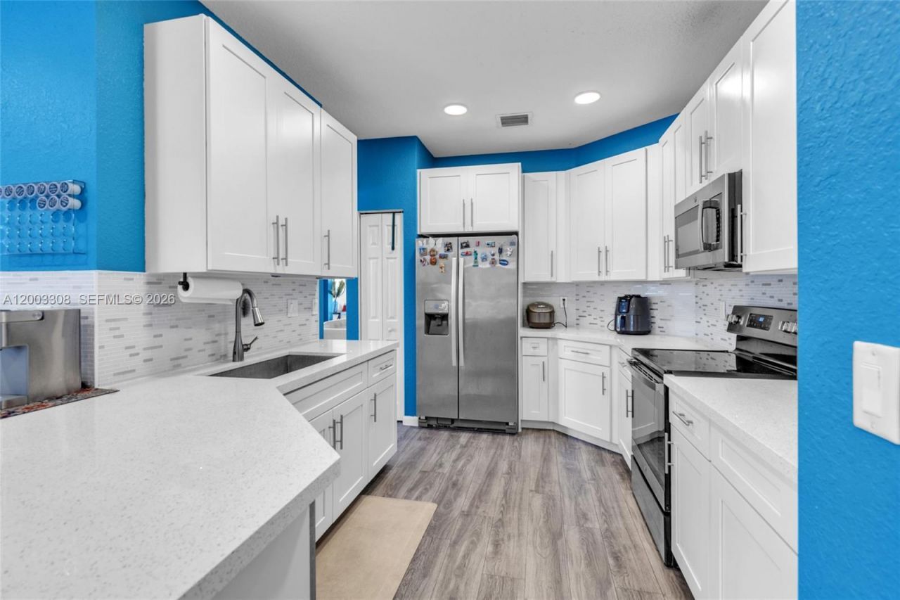 268 Conservation Dr, Weston, FL 33327 Photo