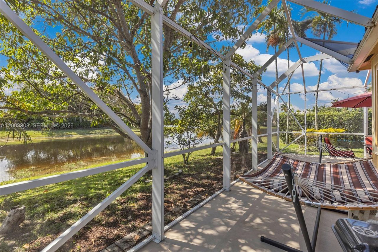 268 Conservation Dr, Weston, FL 33327 Photo