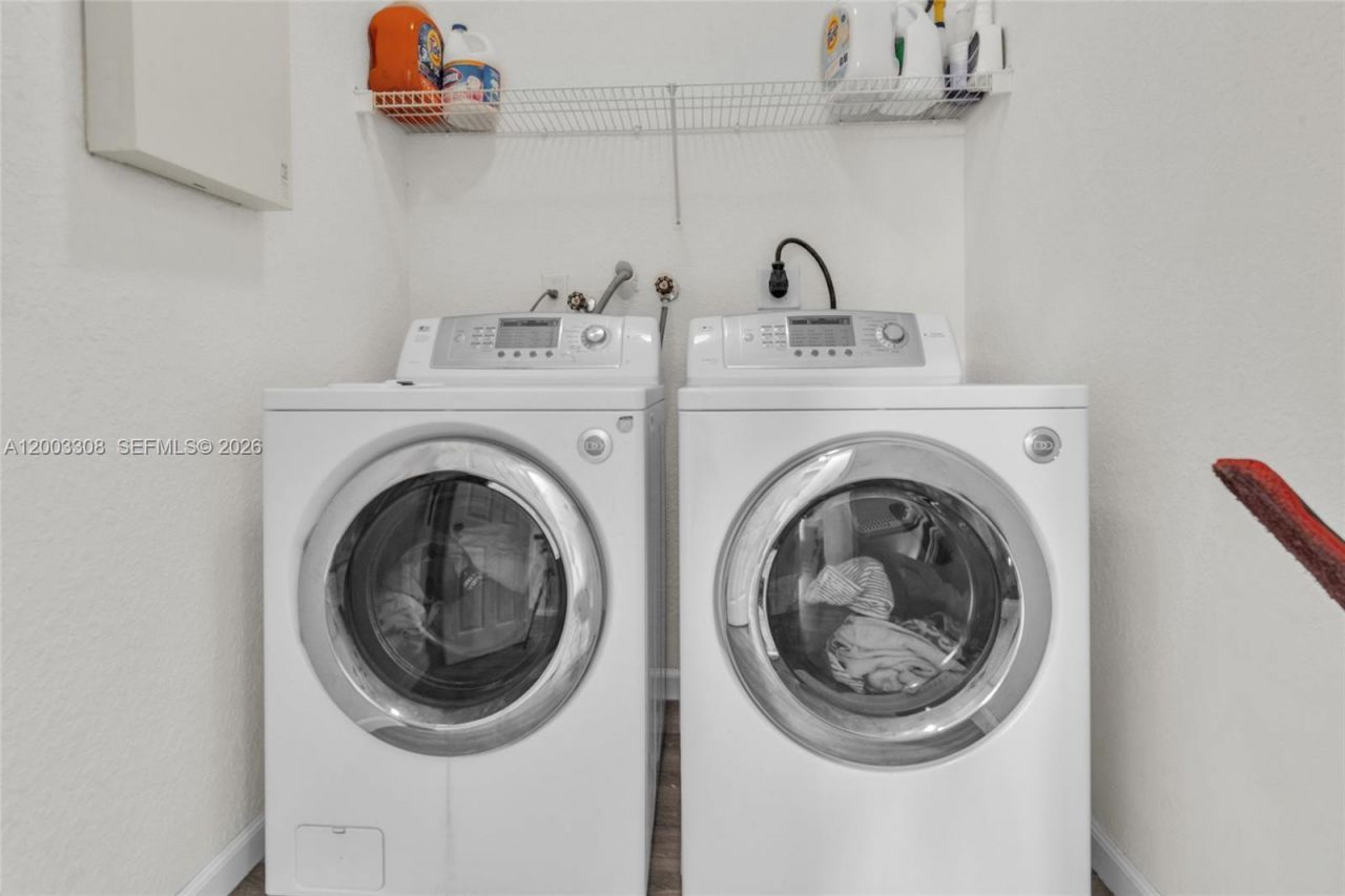 268 Conservation Dr, Weston, FL 33327 Photo