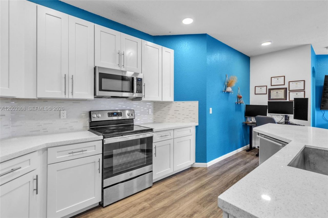 268 Conservation Dr, Weston, FL 33327 Photo