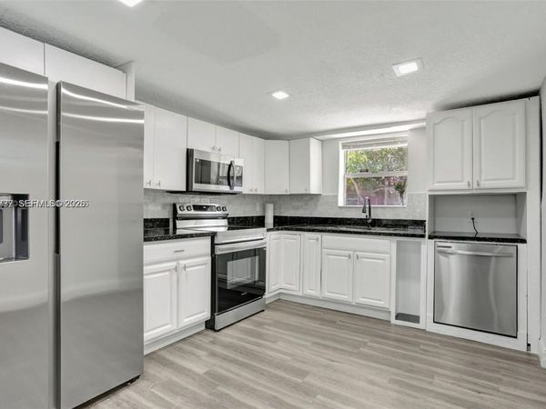 2701 NW 18th Ter , Unit A, Oakland Park, FL 33311