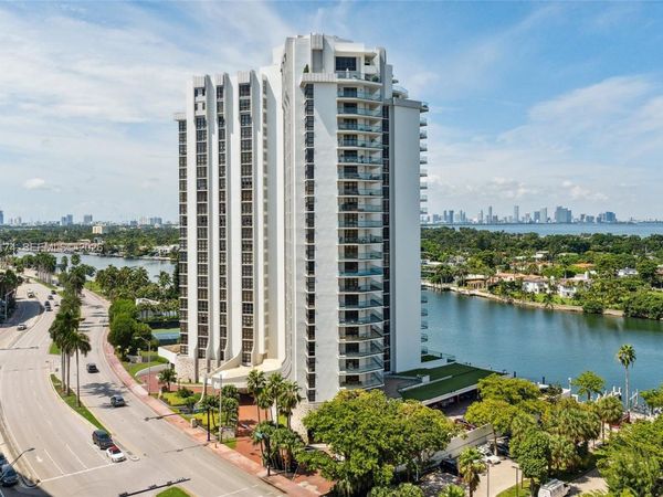 5555 Collins Ave , Unit 15V, Miami Beach, FL 33140