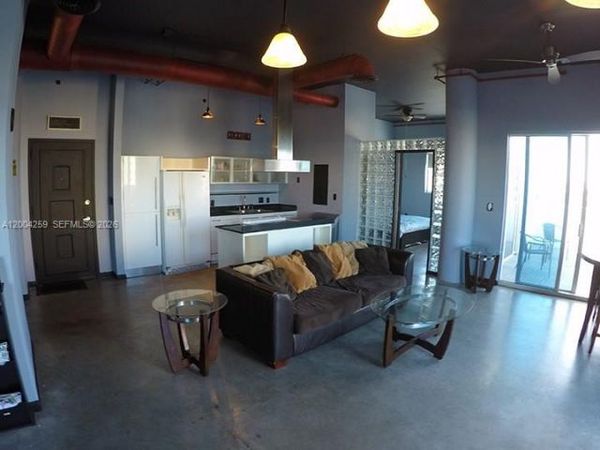 10 SW South River Dr , Unit 611, Miami, FL 33130