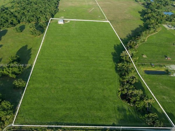 515 Norris Rd, La Belle, FL 33935