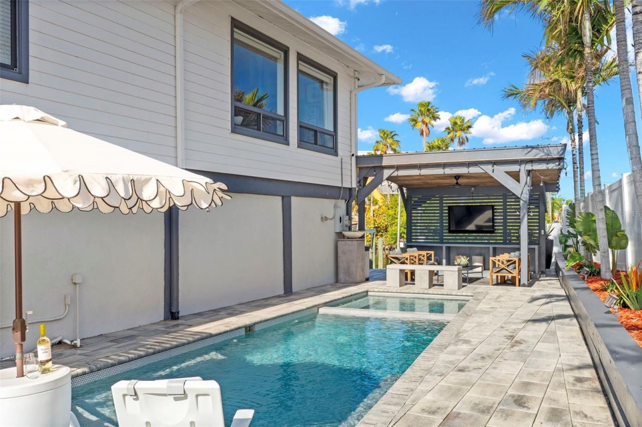 439 Causeway Boulevard, Dunedin, FL 34698 Photo