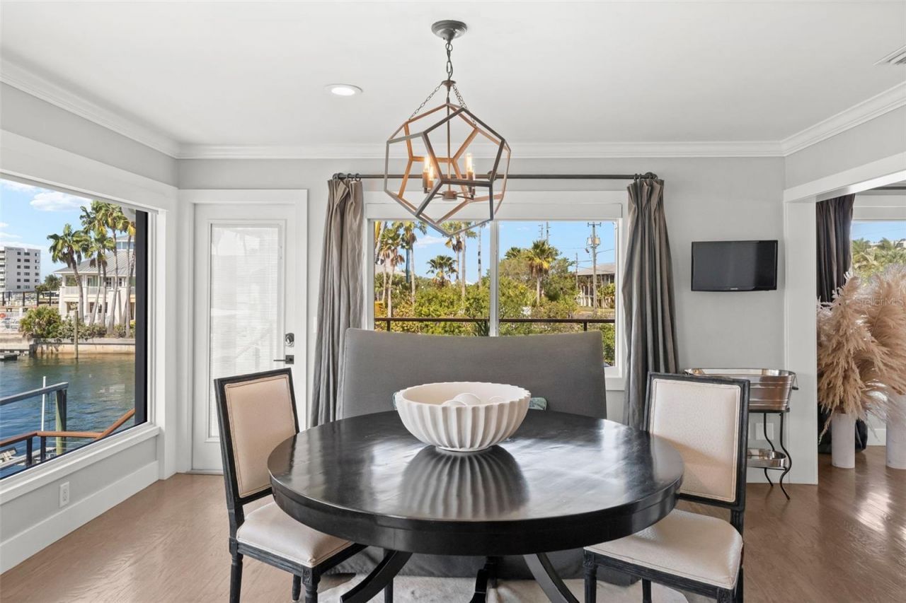 439 Causeway Boulevard, Dunedin, FL 34698 Photo