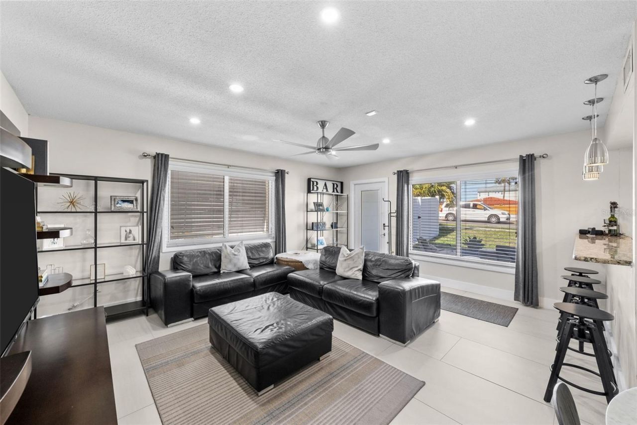 439 Causeway Boulevard, Dunedin, FL 34698 Photo