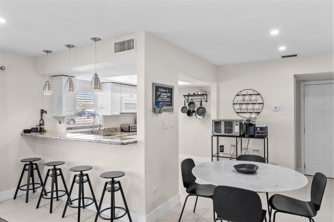 439 Causeway Boulevard, Dunedin, FL 34698 Photo
